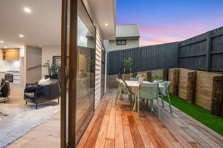 4F Meadowvale Avenue Forrest Hill_20