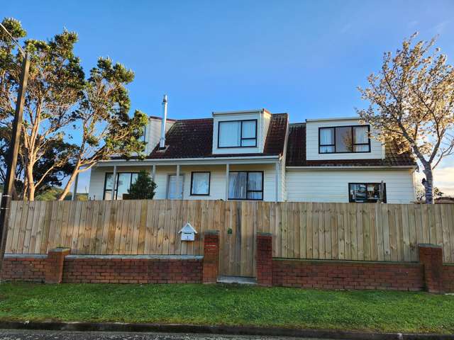 1 Lindis Close Kelson_1