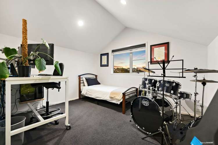 42 Flintridge Drive Flat Bush_15