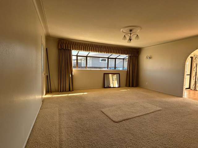 57 Emmett Street Greerton_4