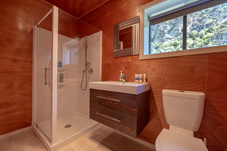 22 Old Racecourse Road Albert Town_24