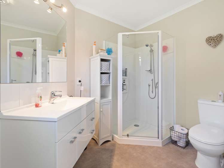 3 Kensington Place Springlands_11