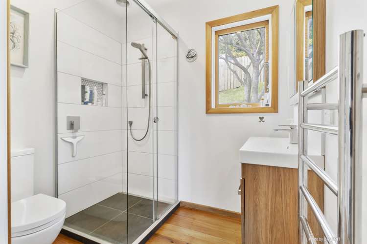 2 Bowes Crescent Strathmore Park_9