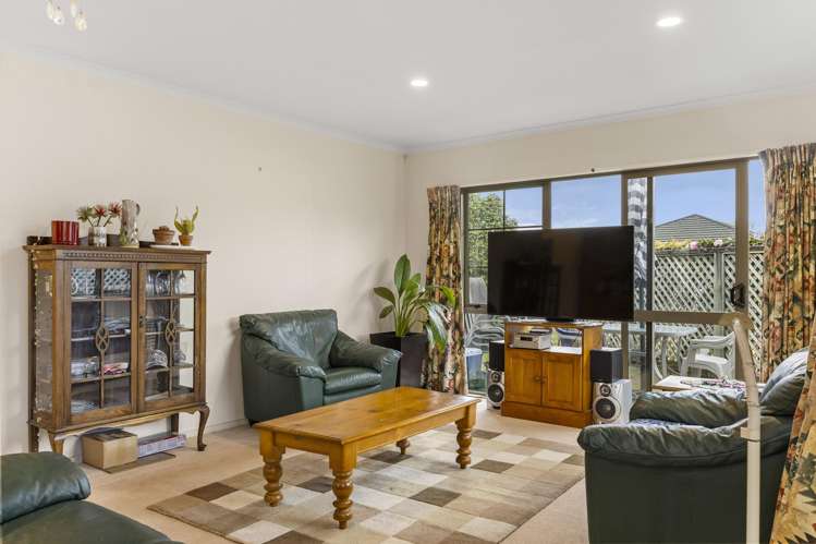 31 Lakeridge Close Rangatira Park_1