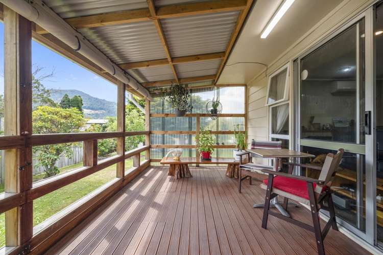 7 Adam Place Mangakakahi_5