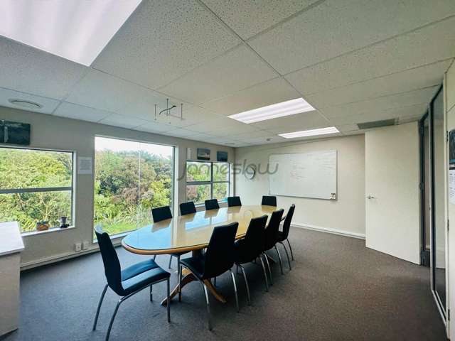 Modern First Floor Office – Flat Bush