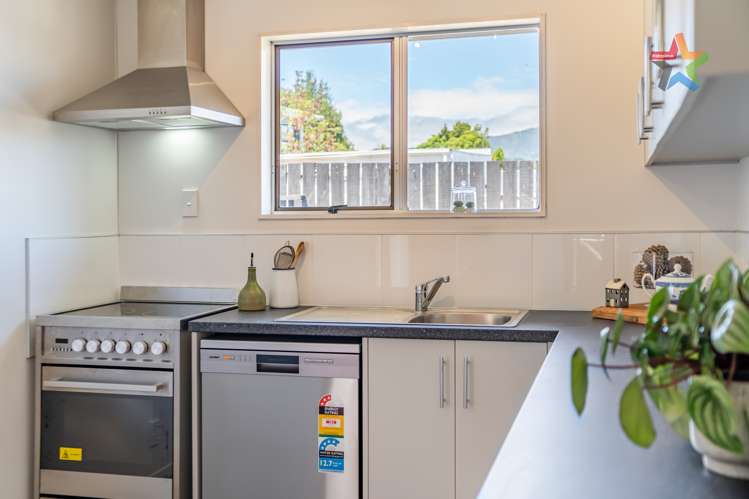 69b Hartford Crescent Totara Park_4
