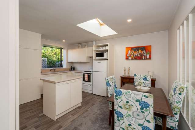 2/208 Grimseys Road Redwood_2