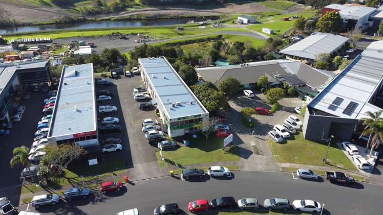 Unit A/7 Vega Place Mairangi Bay_6