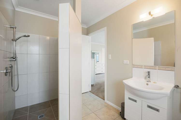 15 Evergreen Rise Grandview Heights_13