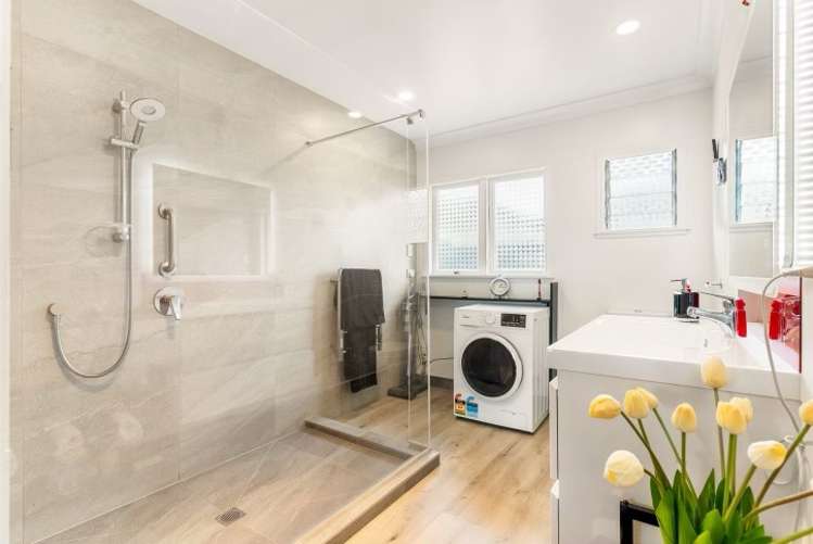 2/14B Penney Avenue Mount Roskill_8