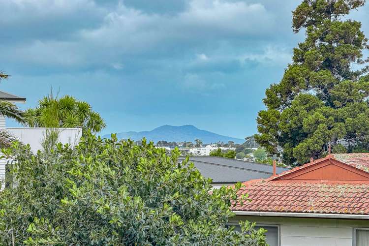 1C/223 Sunset Road Sunnynook_1