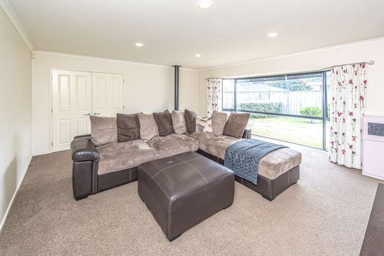 76 Peakes Road Springvale_1