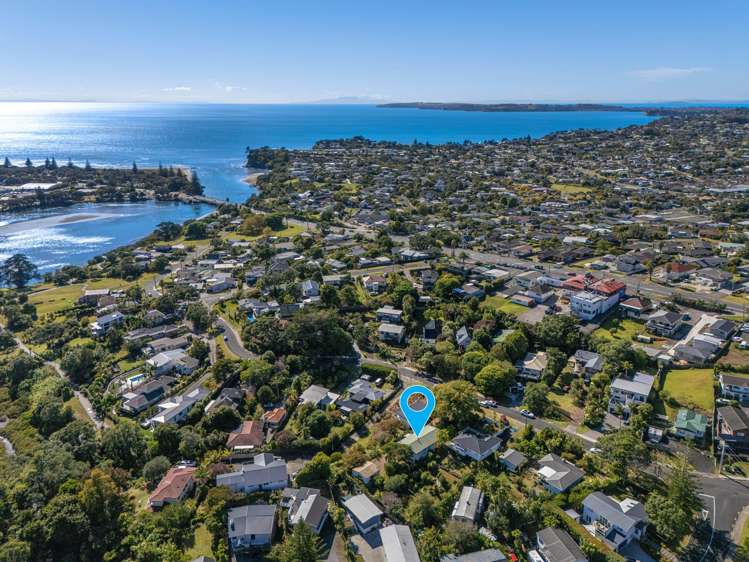 16 Pohutukawa Avenue Red Beach_34