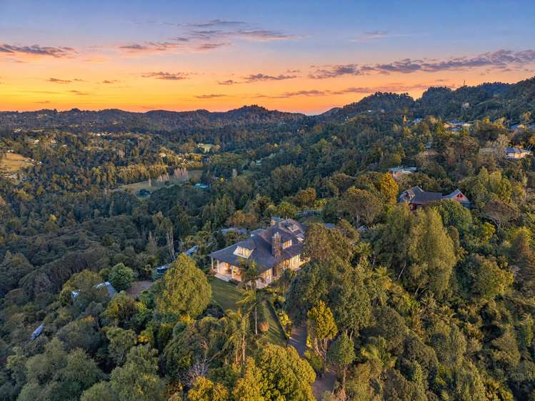 291 Forest Hill Road Waiatarua_16
