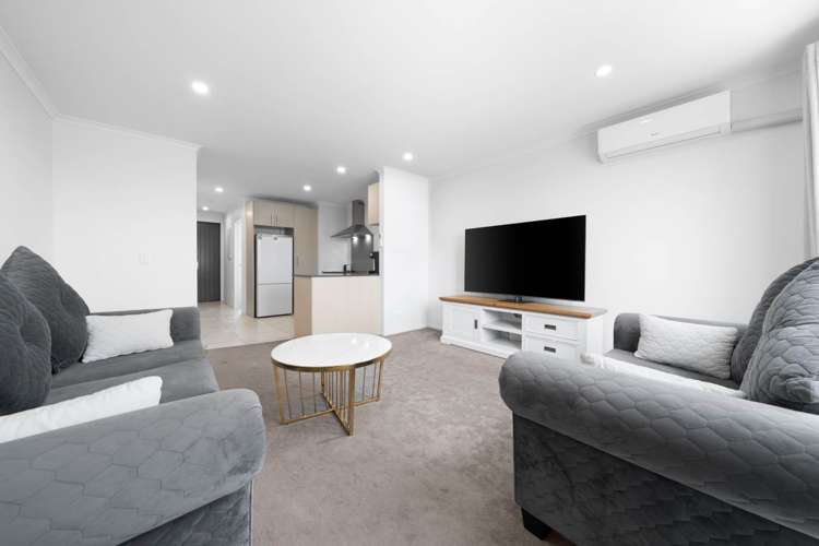 43 Saddleback Crescent Papakura_4