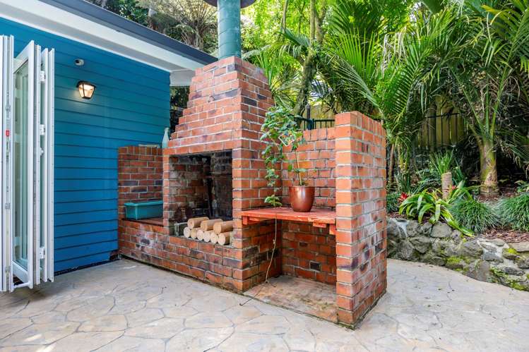18 Claude Road Hill Park_30
