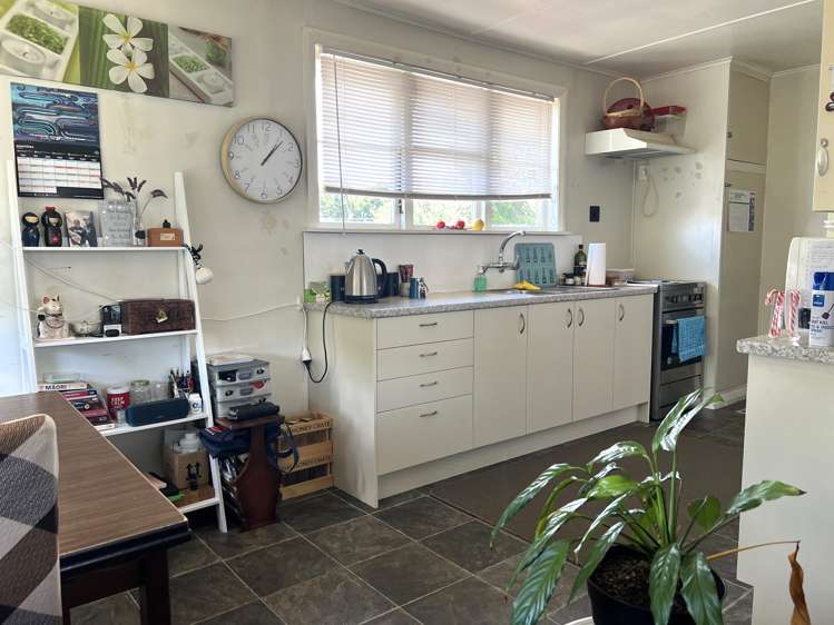 5 Guy Street Dannevirke_13