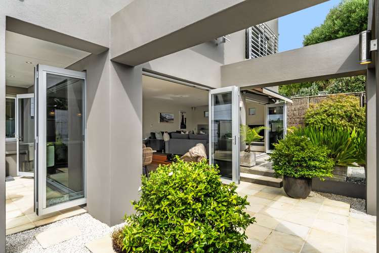 6 Queenstown Road Hillsborough_11