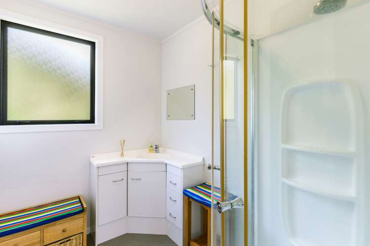 31 Turangitukua Terrace Kuratau_19