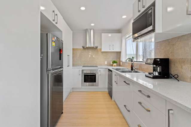 2/30 Eugenia Rise Totara Heights_2