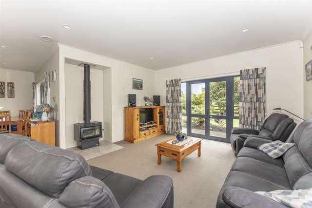 401 Telephone Road Puketaha_3