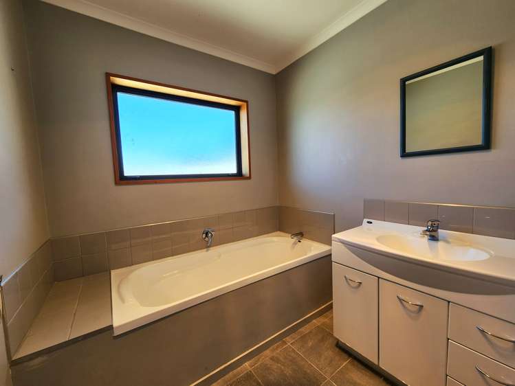 4 Pukaki Avenue Ngahere_16