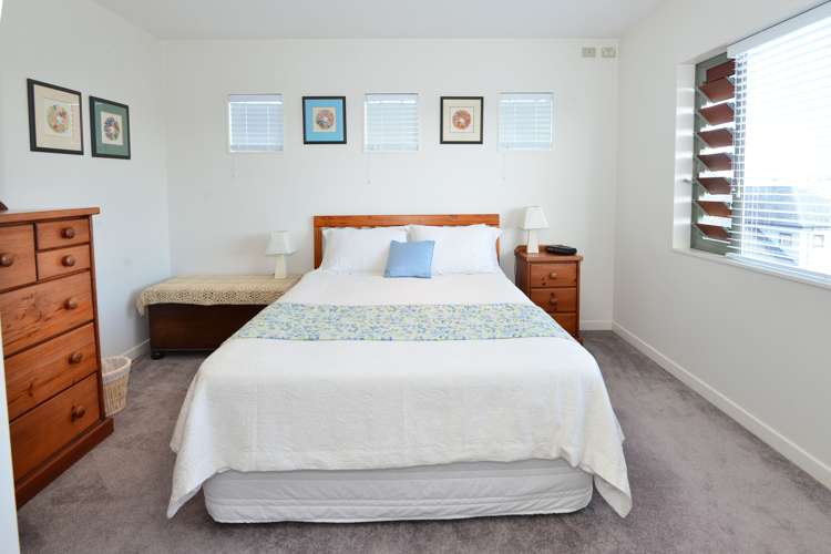 202 Alec Craig Way Gulf Harbour_14