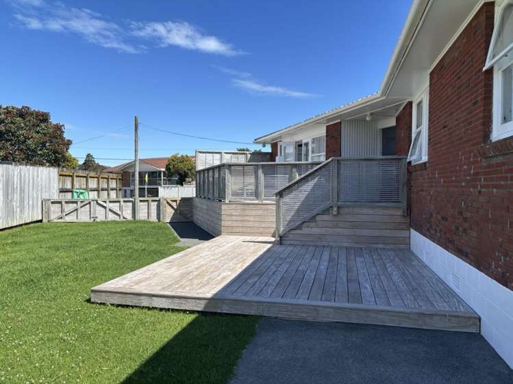 31 School Road Te Atatu South_12