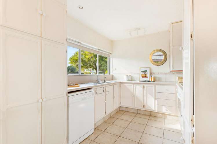 28 Dawnhaven Drive Te Atatu Peninsula_10