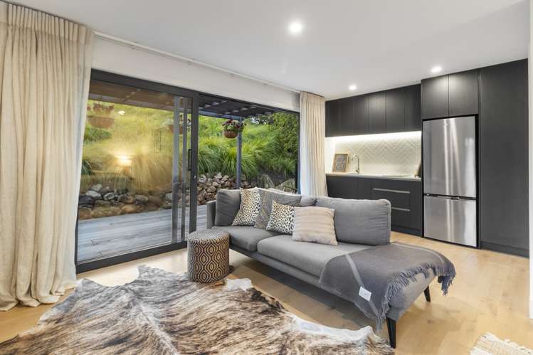 27 Beresford Avenue Surfdale_16