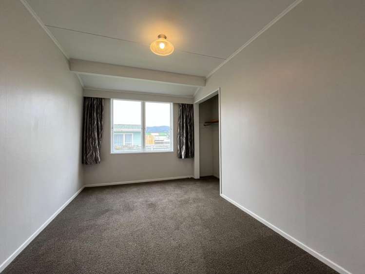 13 Kawatiri Grove Wainuiomata_17