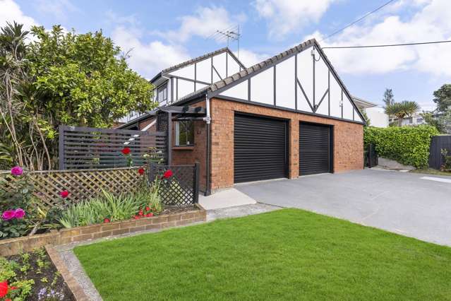 1/877 Beach Road Waiake_1