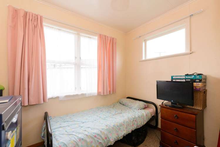 6 Raymond Street Bunnythorpe_11