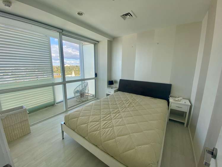 2012/10 Waterloo Quadrant Auckland Central_7