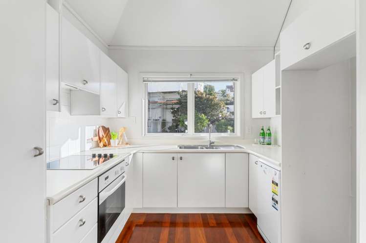 3/9 The Parade Saint Heliers_4