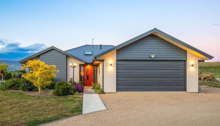 57 Golden Road Alexandra_25