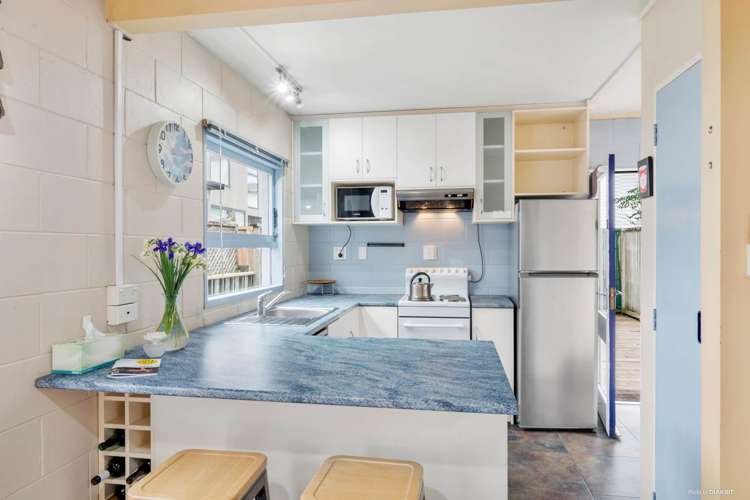 2/28 Wolsley Avenue Milford_6