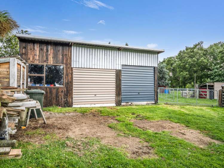 20 and 16 Main Road Owaka_19