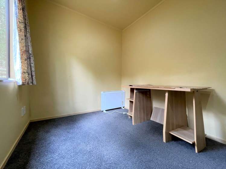 21 Theban Place Totara Vale_11