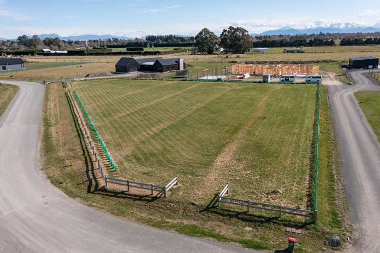 13 Meadowlands Green Allenton_6