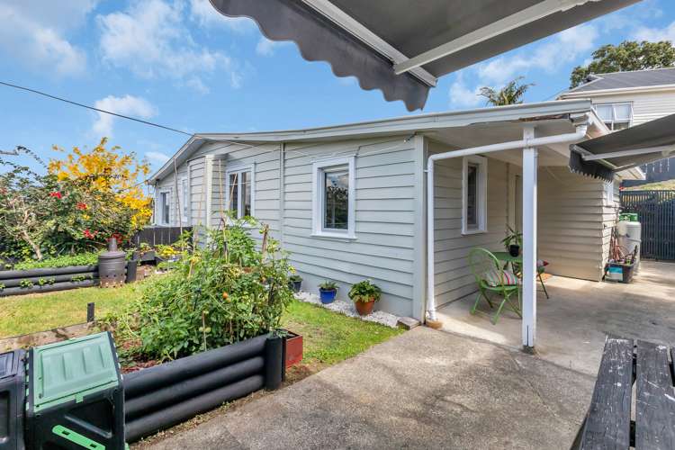 46 Memorial Drive Parahaki_12