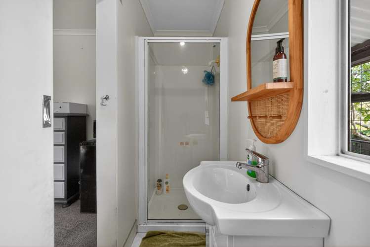 2 Takanini Grove Stokes Valley_16