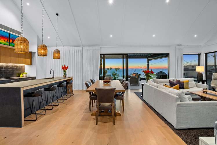 10 Vaughan Crescent Murrays Bay_6