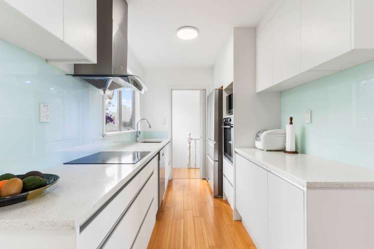 3 Towra Place Botany Downs_8