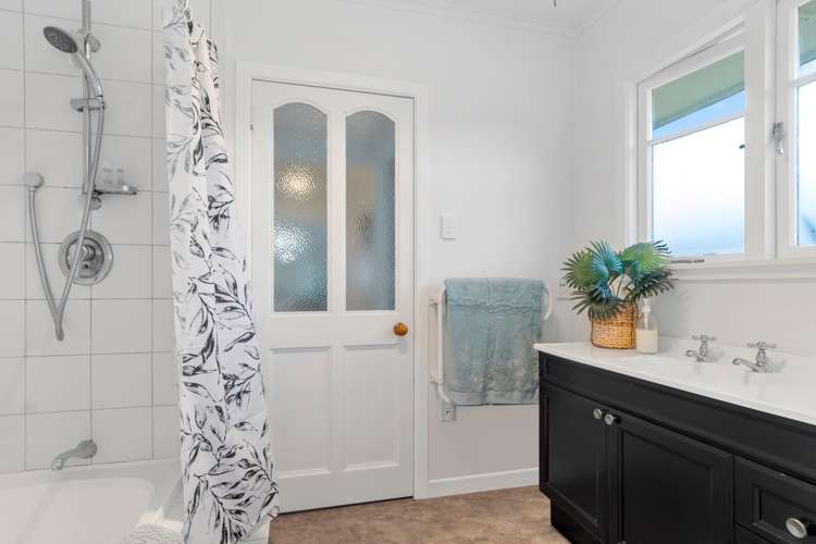 19a Pemberton Crescent Greerton_18