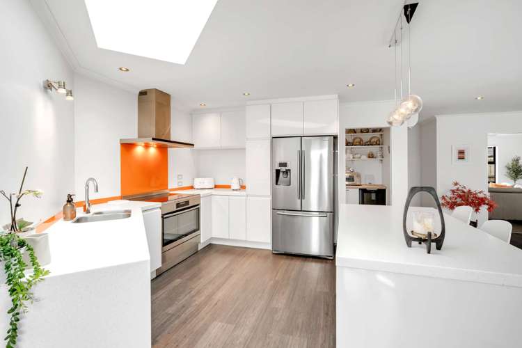 29 Araucana Way Burwood_12