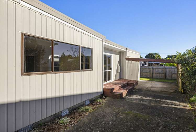 1 Matuhi Street Waikanae_35