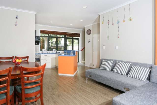 2/1 Ambrico Place New Lynn_2