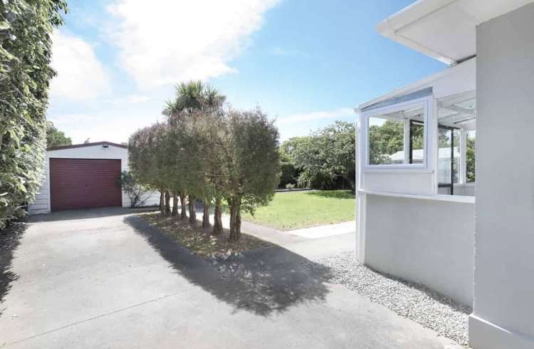 8 Nairn Crescent Awapuni_14